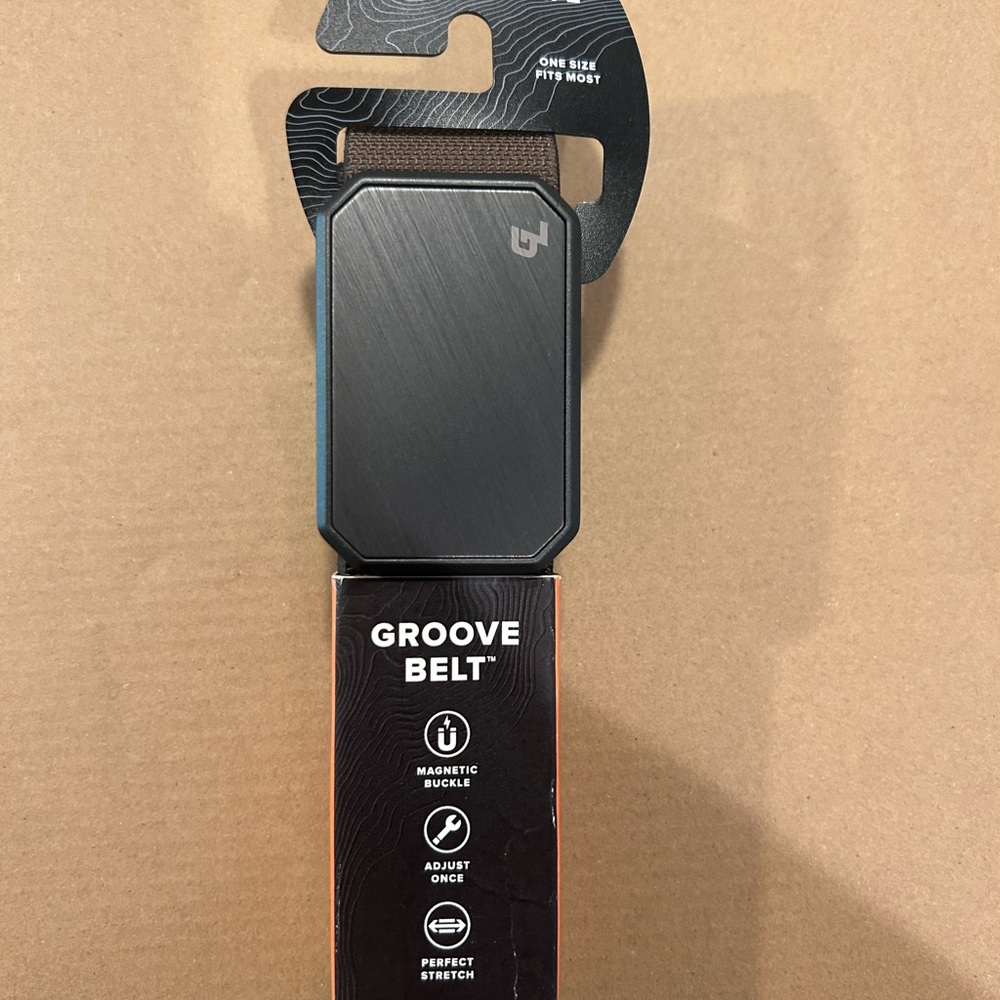 Groove Brown Belt with Magnetic Buckle